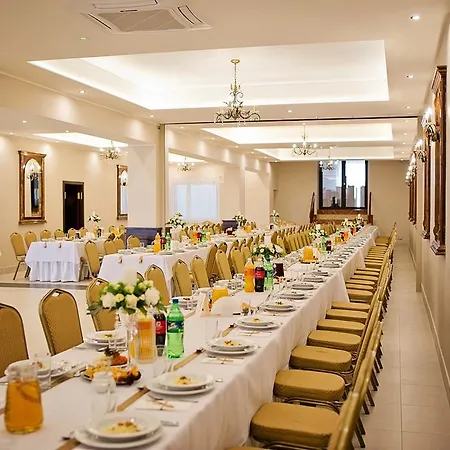 Victoria Hotel 2*